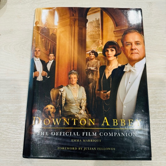 Downton Abbey The Official Film Companion Hardcover Coffee Table Book - Picture 6 of 10